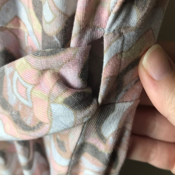 Multicolored maternity wrap dress - Picture 5 of 6